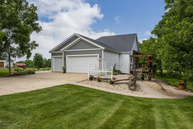 $634,900 | W8820 Highway 39, Blanchardville, WI 53516