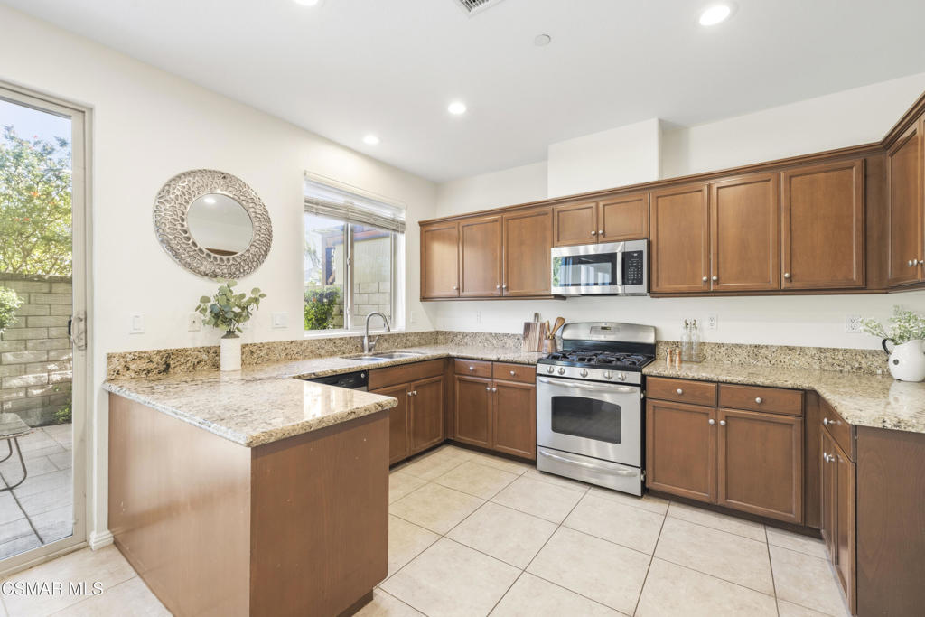 6782 Bountiful Lane Moorpark, CA 93021 - Photo 18 of 69