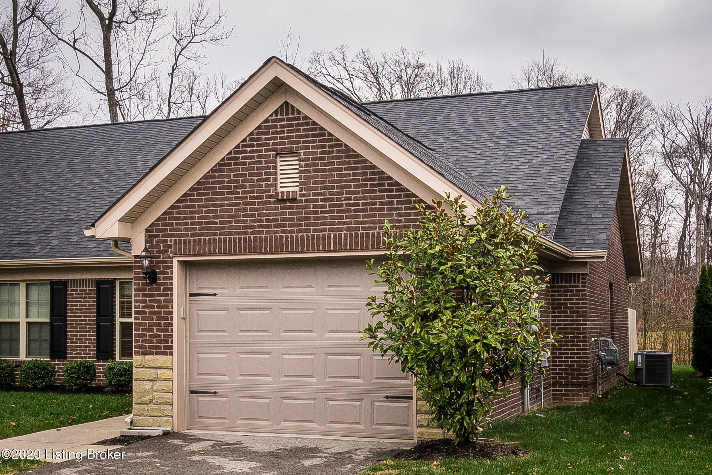 6553 Renate Road Louisville, KY 40291 - Photo 3 of 33 6553 Renate Road-03