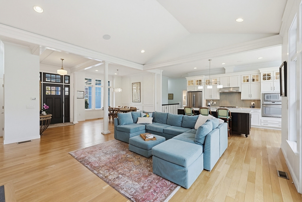 105 Palmer River Road Swansea, MA 02777 - Photo 8 of 42