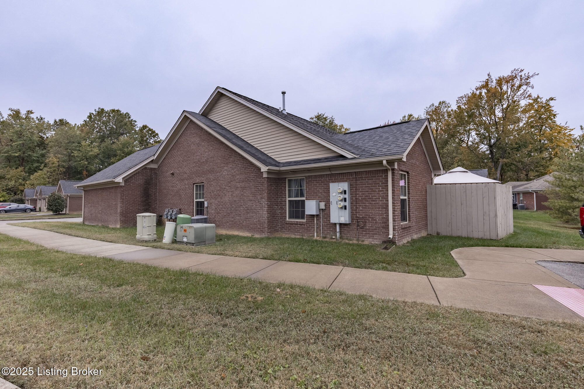 6524 Renate Road Louisville, KY 40291 - Photo 26 of 26 Renate026