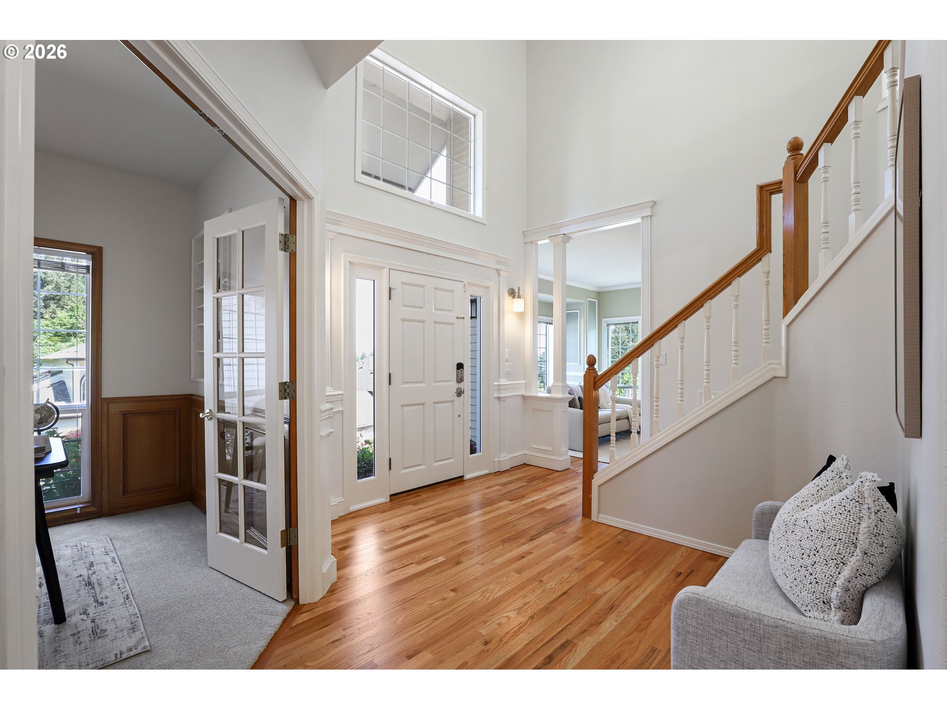 13436 Southwest Clearview Way Tigard, OR 97223 - Photo 3 of 40 Entrance/Foyer