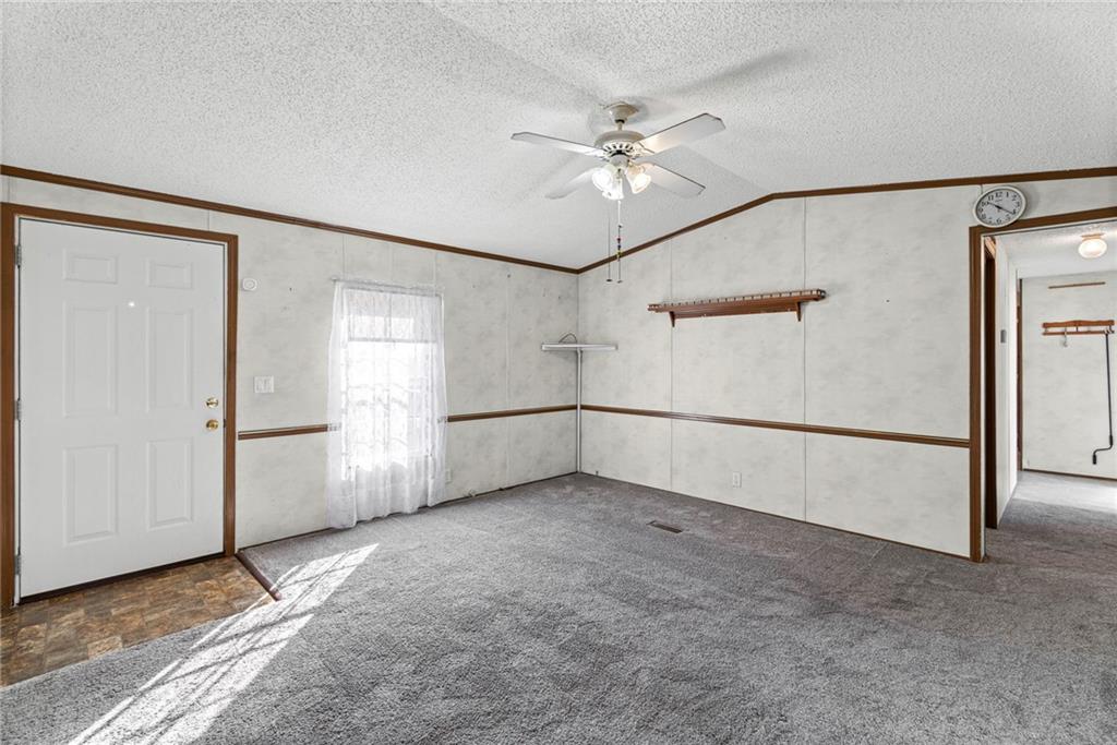 302 Sycamore Street Carrollton, MO 64633 - Photo 5 of 27