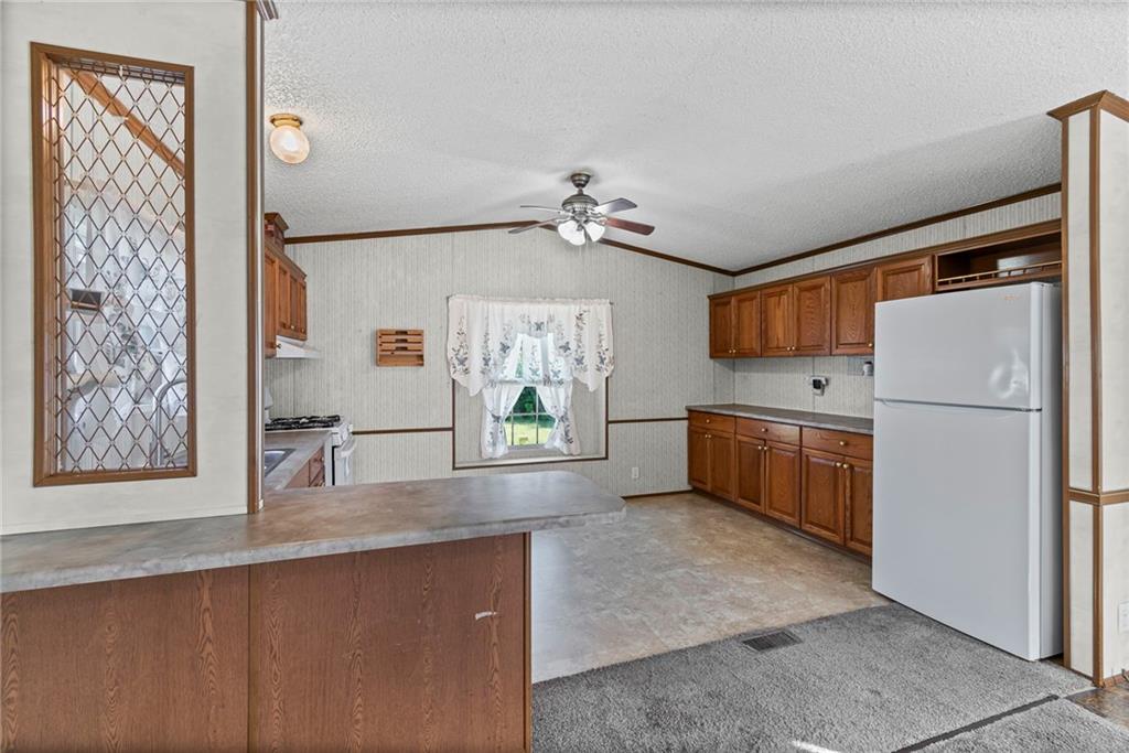 302 Sycamore Street Carrollton, MO 64633 - Photo 8 of 27