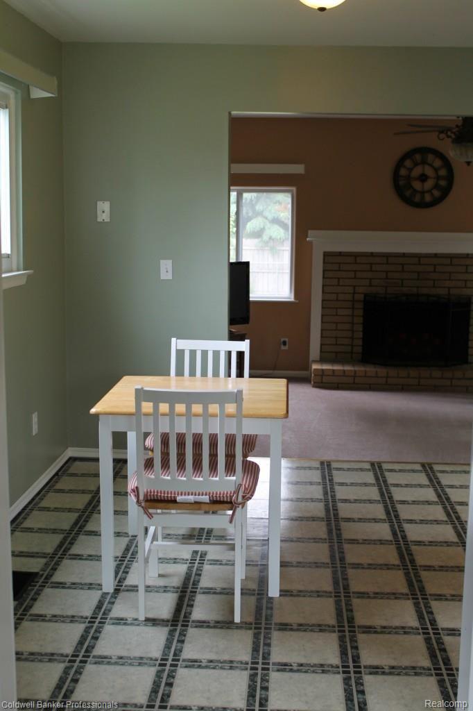 43677 Applewood Road Canton, MI 48188 - Photo 5 of 48 IMG_1960.jpg