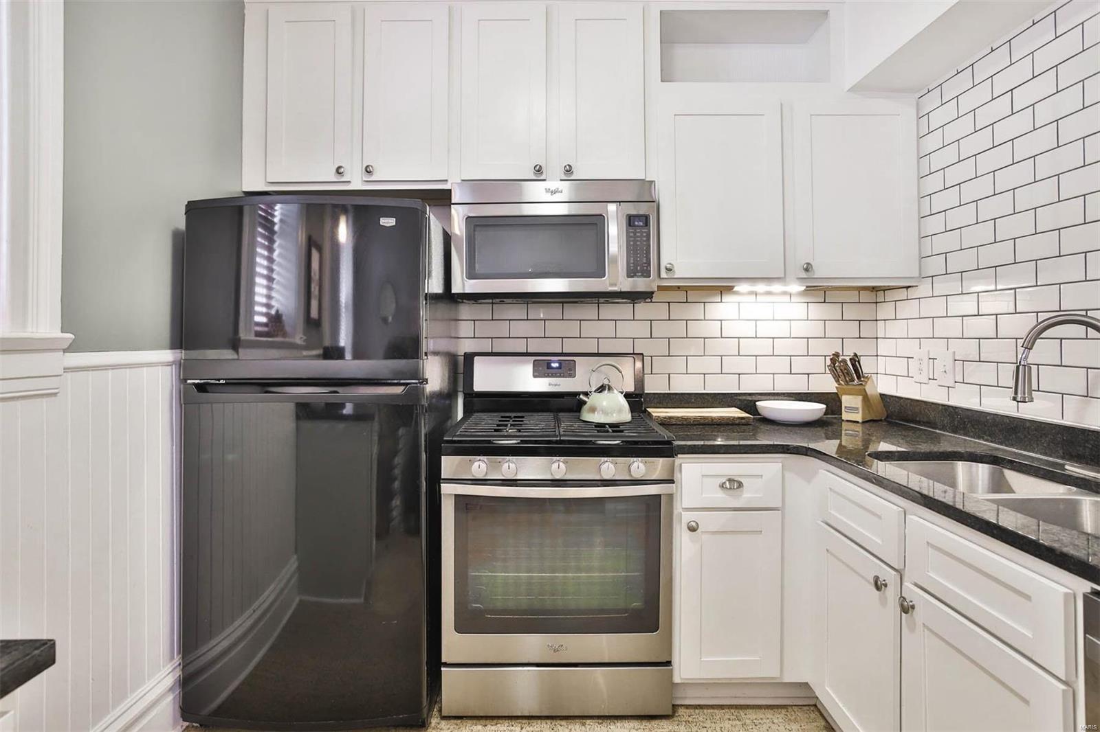 2018 Senate Street, Unit R St. Louis, MO 63118 - Photo 10 of 34