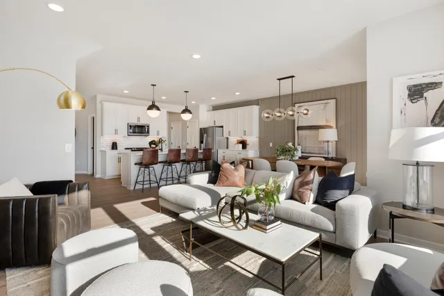 $382,990 | 14419 104th Avenue North, St. Paul, MN 55129