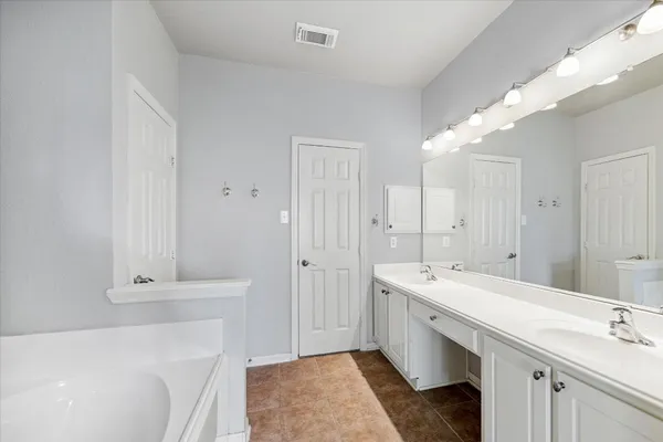 $339,000 | 8942 Summer Ash Lane, Sugar Land, TX 77479