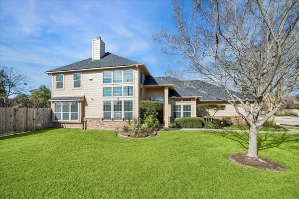 $339,000 | 8942 Summer Ash Lane, Sugar Land, TX 77479
