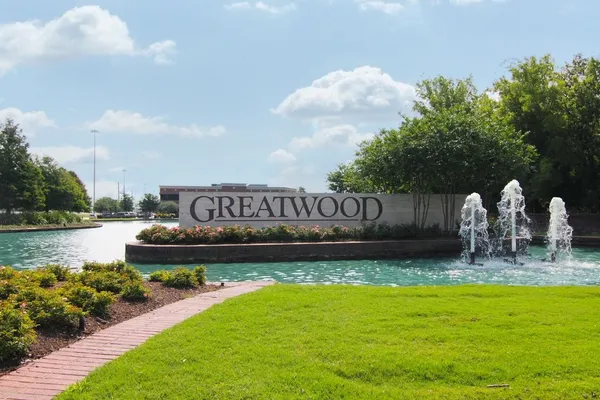 $339,000 | 8942 Summer Ash Lane, Sugar Land, TX 77479