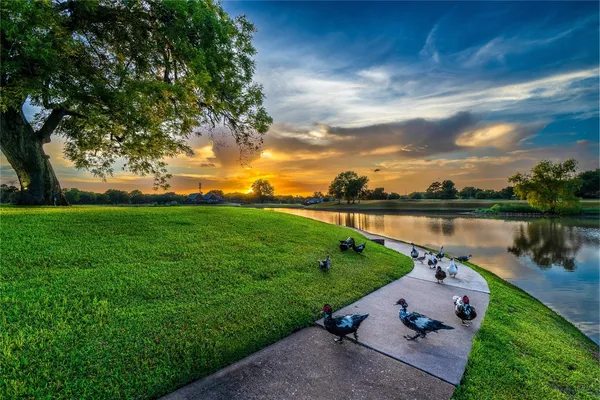 $339,000 | 8942 Summer Ash Lane, Sugar Land, TX 77479