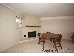 5875 Old Jacksonville Road Springfield, IL 62711 - Photo 9 of 15 Gallery Image 9