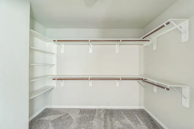 $2,425 | 303 Woodhaven Drive, West Columbia, TX 77486