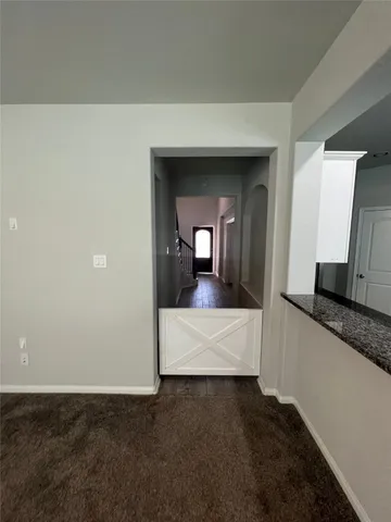 $2,425 | 303 Woodhaven Drive, West Columbia, TX 77486