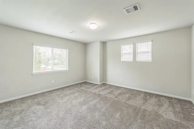 $2,425 | 303 Woodhaven Drive, West Columbia, TX 77486