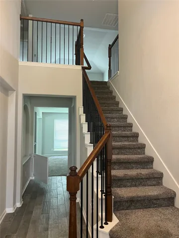 $2,425 | 303 Woodhaven Drive, West Columbia, TX 77486