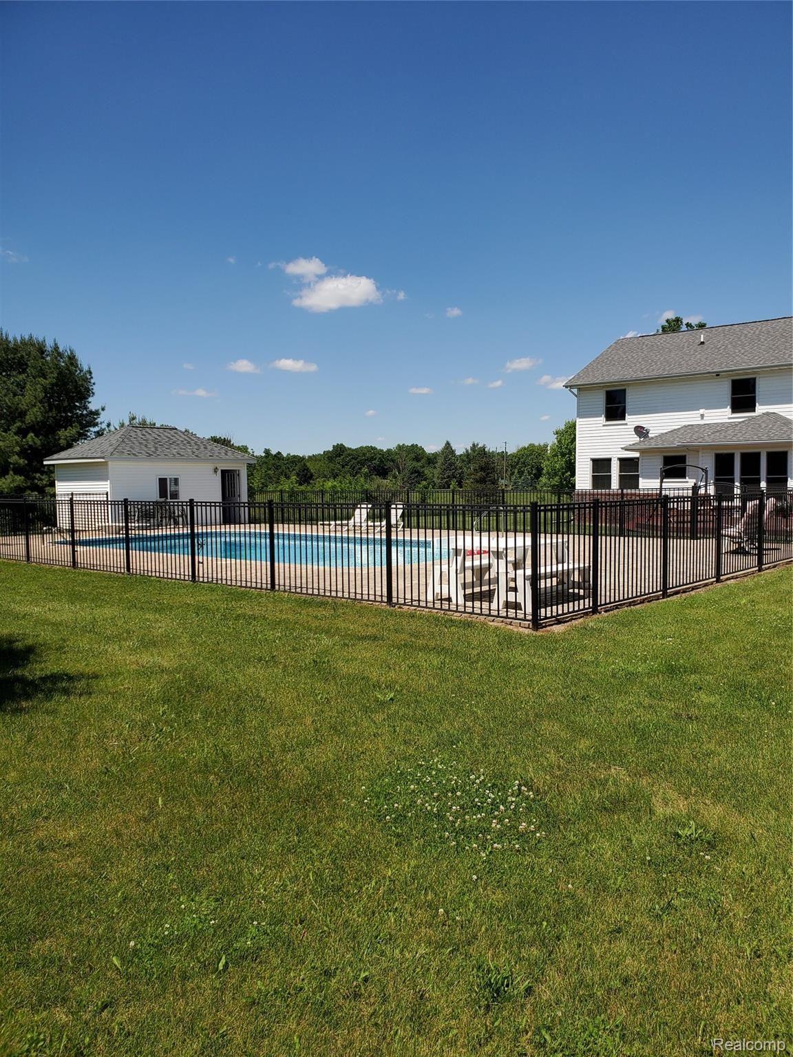 5185 Crandall Road Howell, MI 48855 - Photo 76 of 83 5185 pool5.jpg