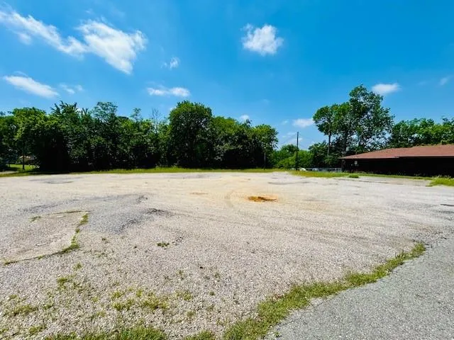 a view of empty with green space