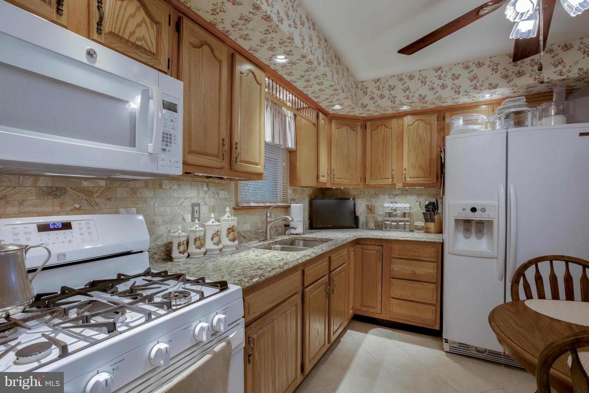 4225 Mispillion Road Baltimore, MD 21236 - Photo 6 of 20 Kitchen