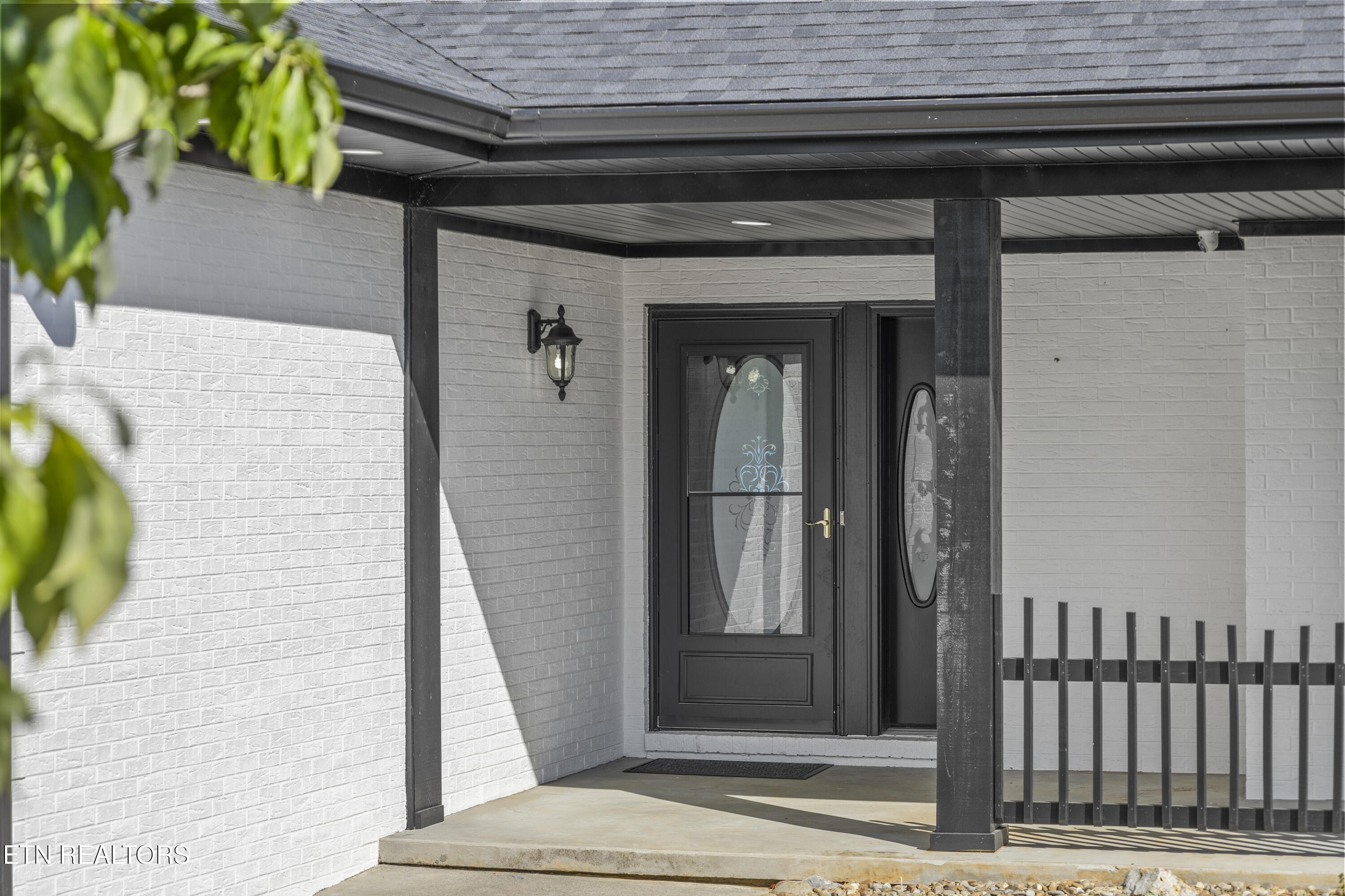 460 Peninsula Pointe Rutledge, TN 37861 - Photo 6 of 47 C2E441E1-35FF-4B4A-B6EA-A067B9AF7E27