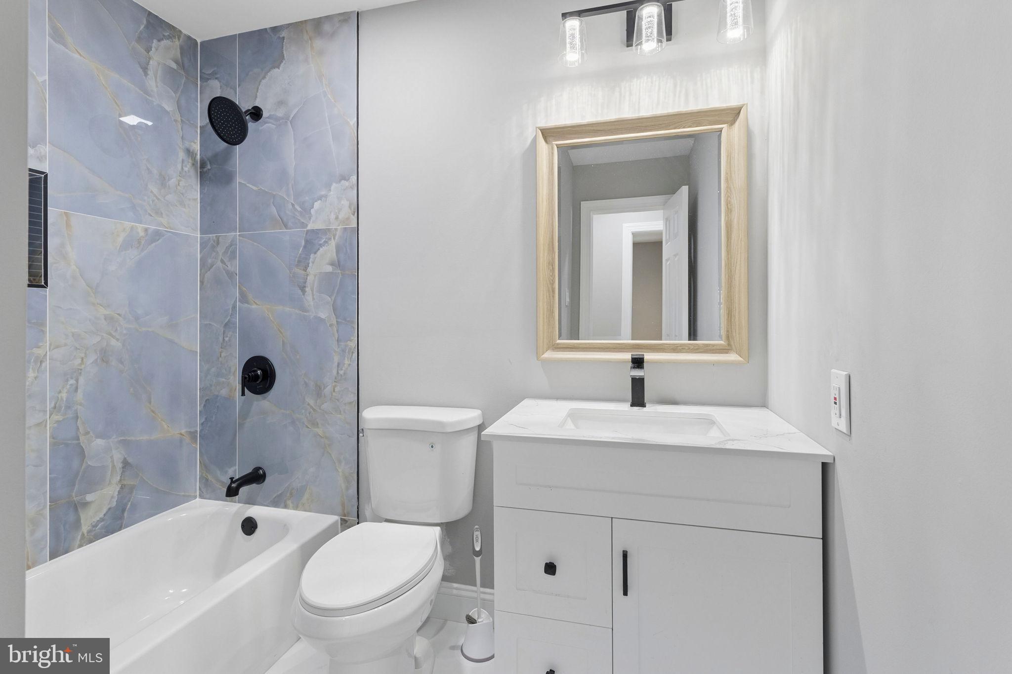 29 Executive Lane Willingboro, NJ 08046 - Photo 19 of 29 Common Bathroom