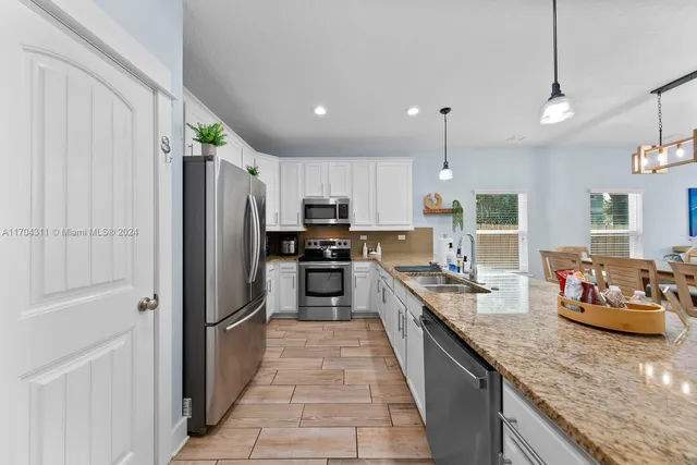 $5,500 | 412 South 5th Avenue, Jacksonville Beach, FL 32250