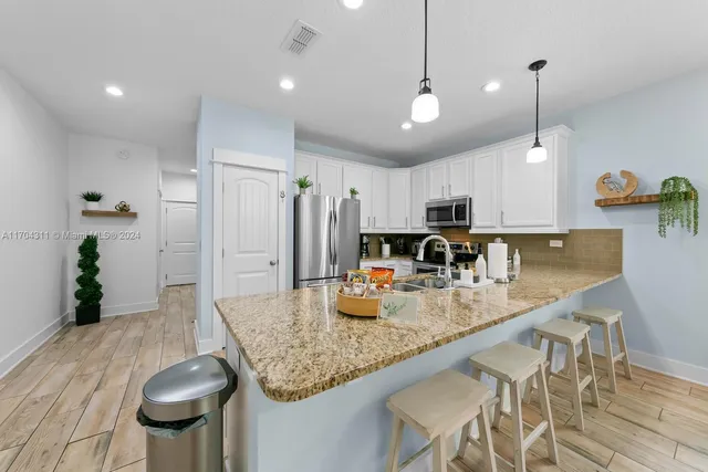 $5,500 | 412 South 5th Avenue, Jacksonville Beach, FL 32250