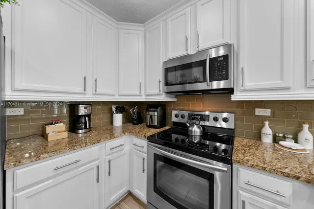 $5,500 | 412 South 5th Avenue, Jacksonville Beach, FL 32250