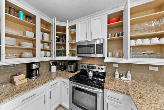 $5,500 | 412 South 5th Avenue, Jacksonville Beach, FL 32250