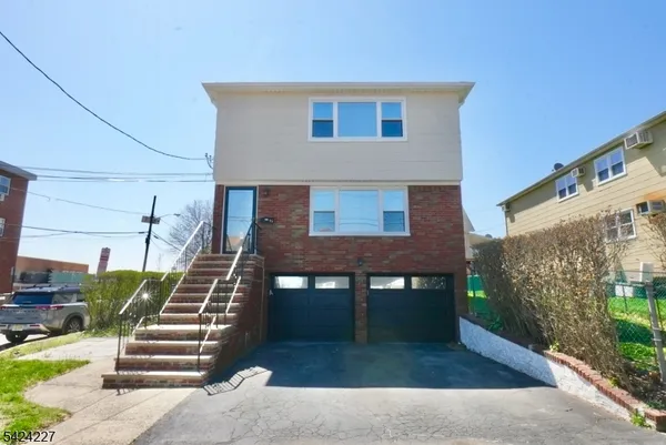 $2,800 | 25 Sanford Avenue, Unit 1, Belleville, NJ 07109