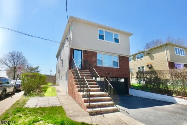 $2,800 | 25 Sanford Avenue, Unit 1, Belleville, NJ 07109