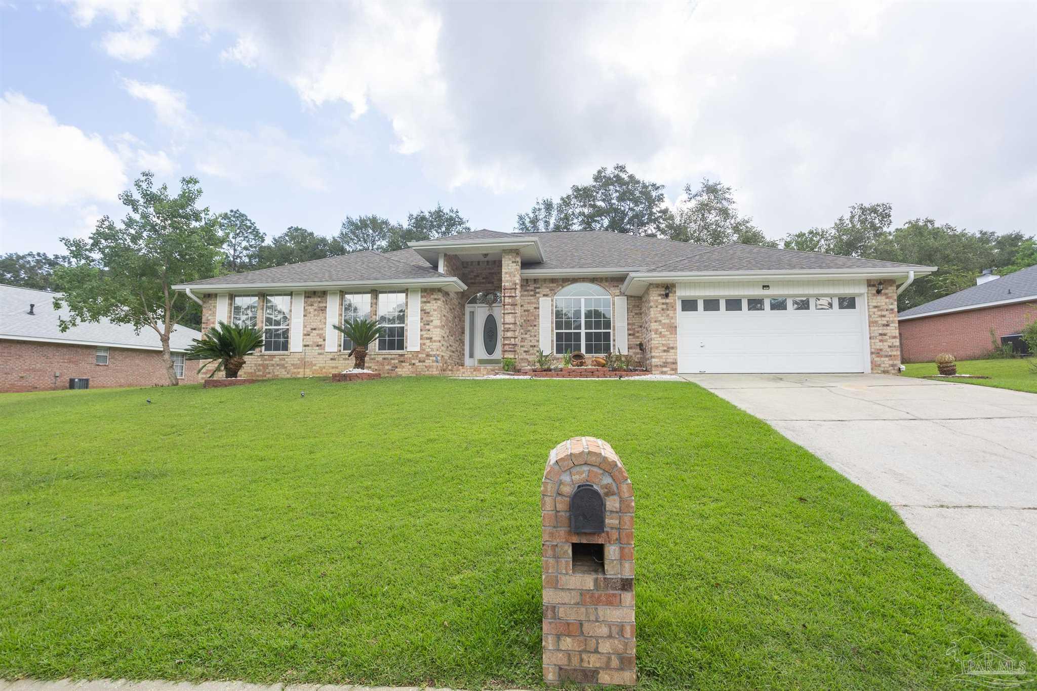 450 Turnberry Road Cantonment, FL 32533 - Photo 3 of 42 Gallery Image 3