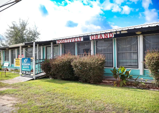 $425,000 | 1032 Grand Avenue, Bacliff, TX 77518