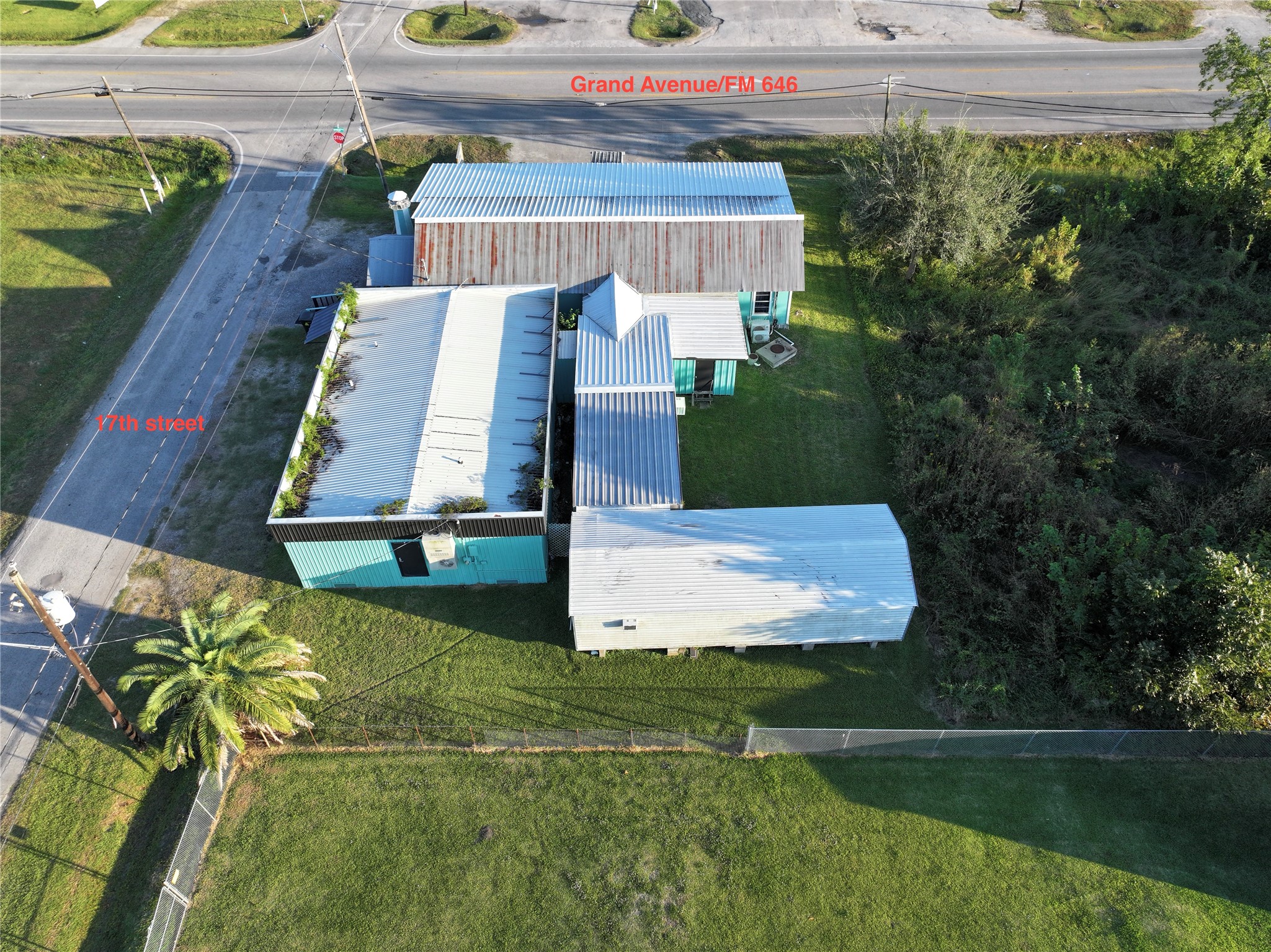 1032 Grand Avenue Bacliff, TX 77518 - Photo 5 of 6 a view of a back yard of the house