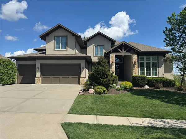$1,195,000 | 16421 Oakmont Street, Overland Park, KS 66221