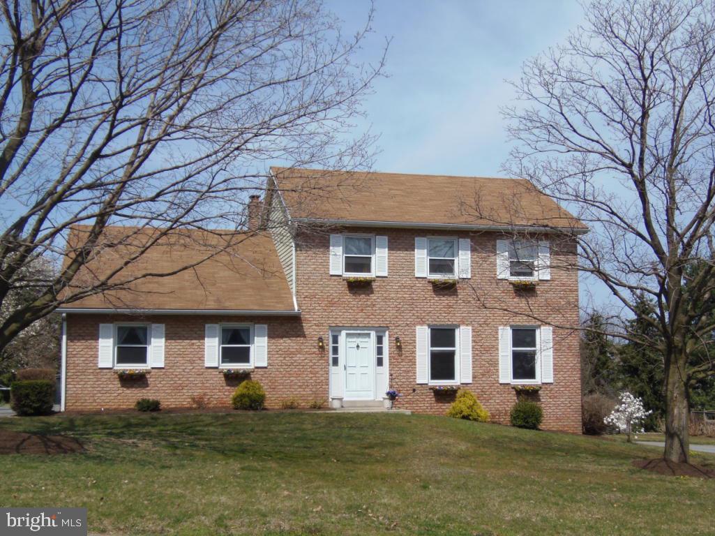 2641 Pinewood Road Lancaster, PA 17601 - Photo 1 of 35