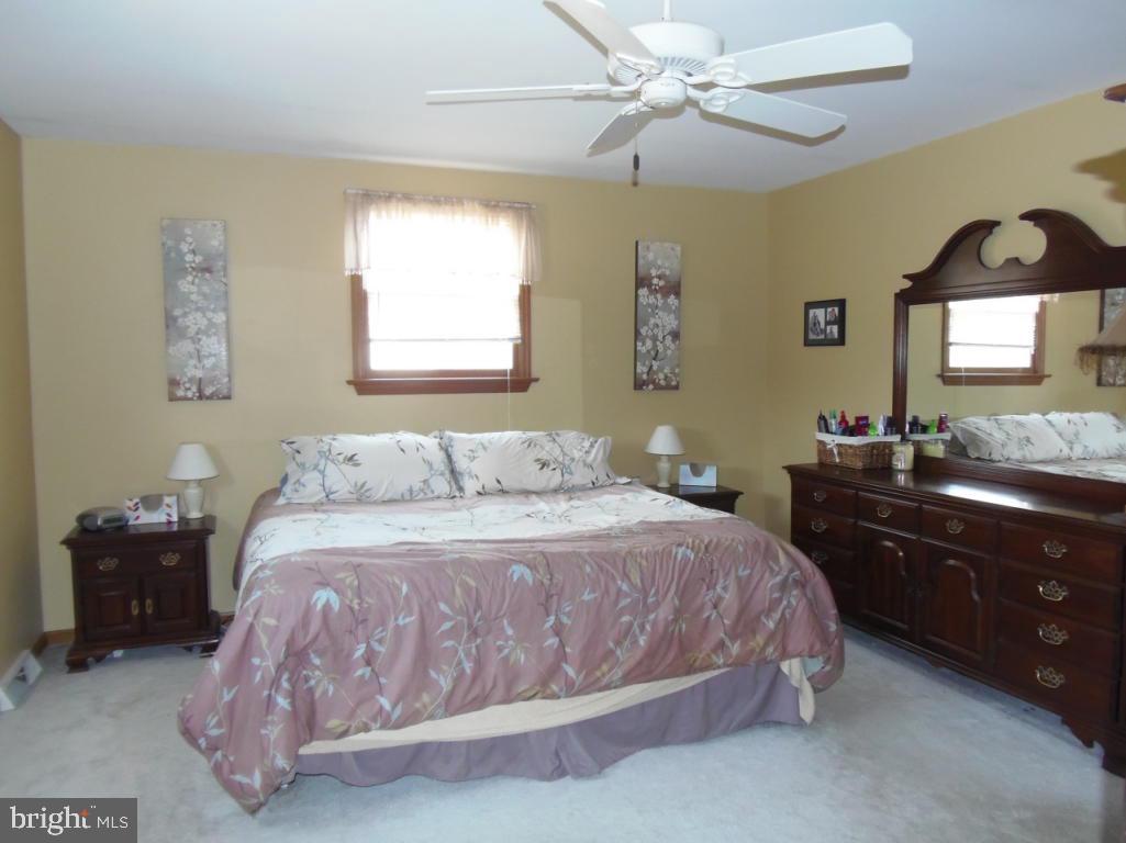 2641 Pinewood Road Lancaster, PA 17601 - Photo 15 of 35