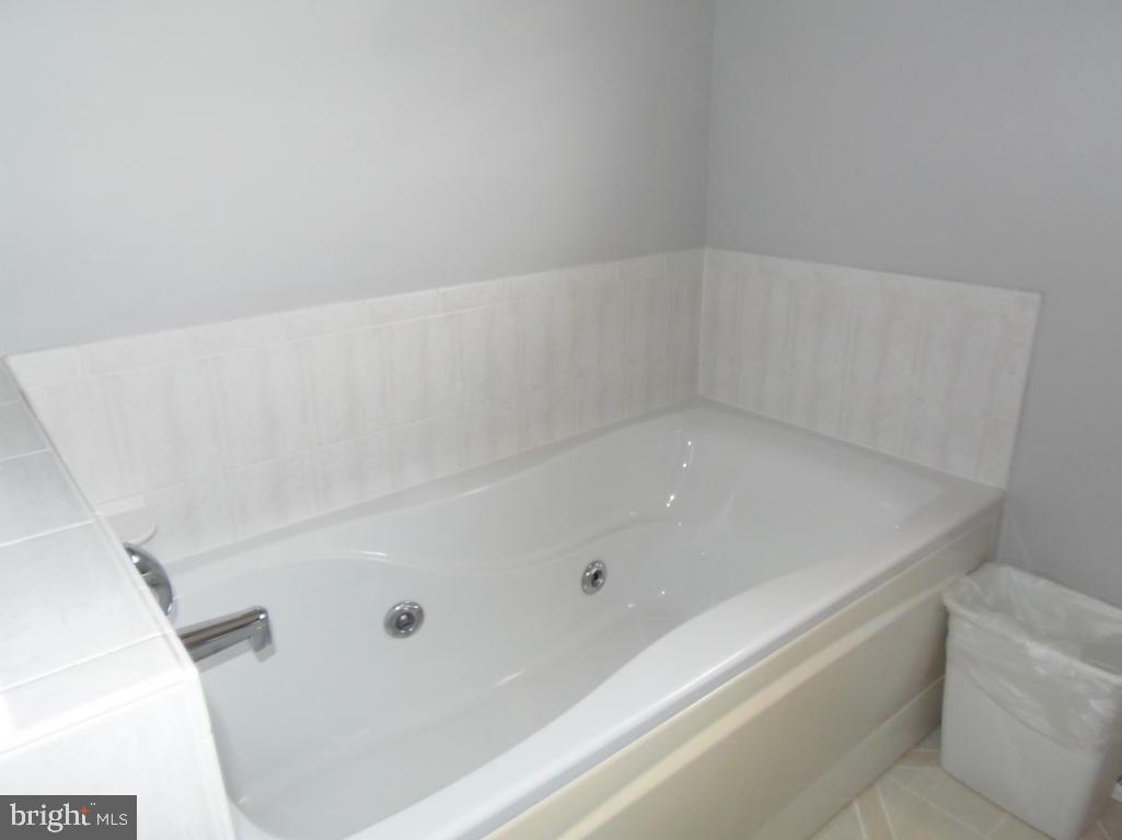 2641 Pinewood Road Lancaster, PA 17601 - Photo 24 of 35