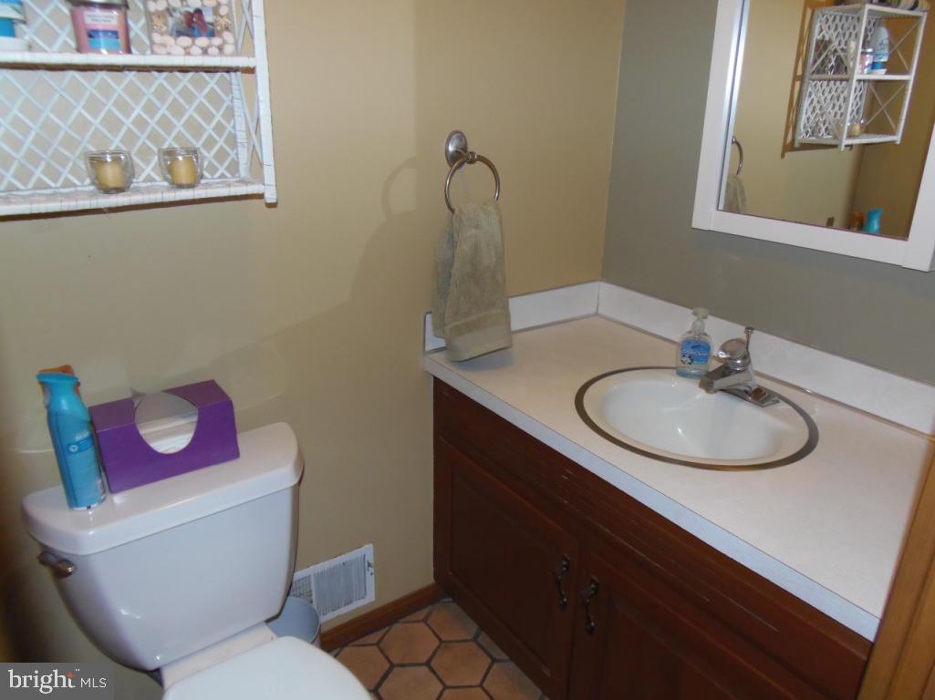 2641 Pinewood Road Lancaster, PA 17601 - Photo 26 of 35