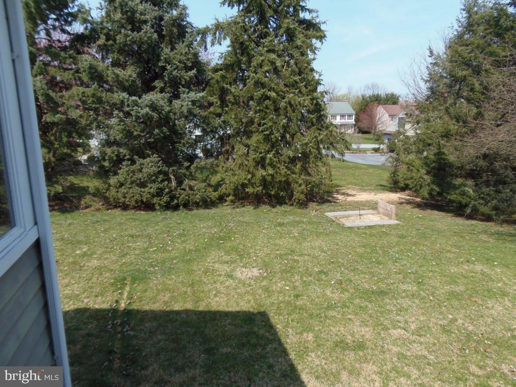 2641 Pinewood Road Lancaster, PA 17601 - Photo 31 of 35