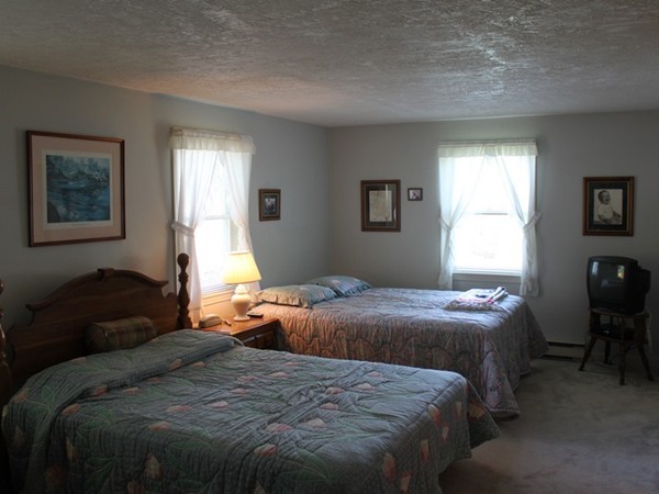 6 Ruggles Pond Road Westborough, MA 01581 - Photo 11 of 13 Gallery Image 11
