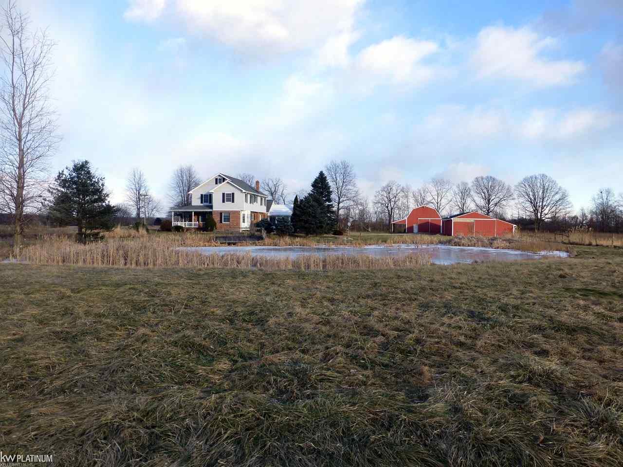8151 Division Road Casco, MI 48064 - Photo 6 of 72 50002292-5.JPG