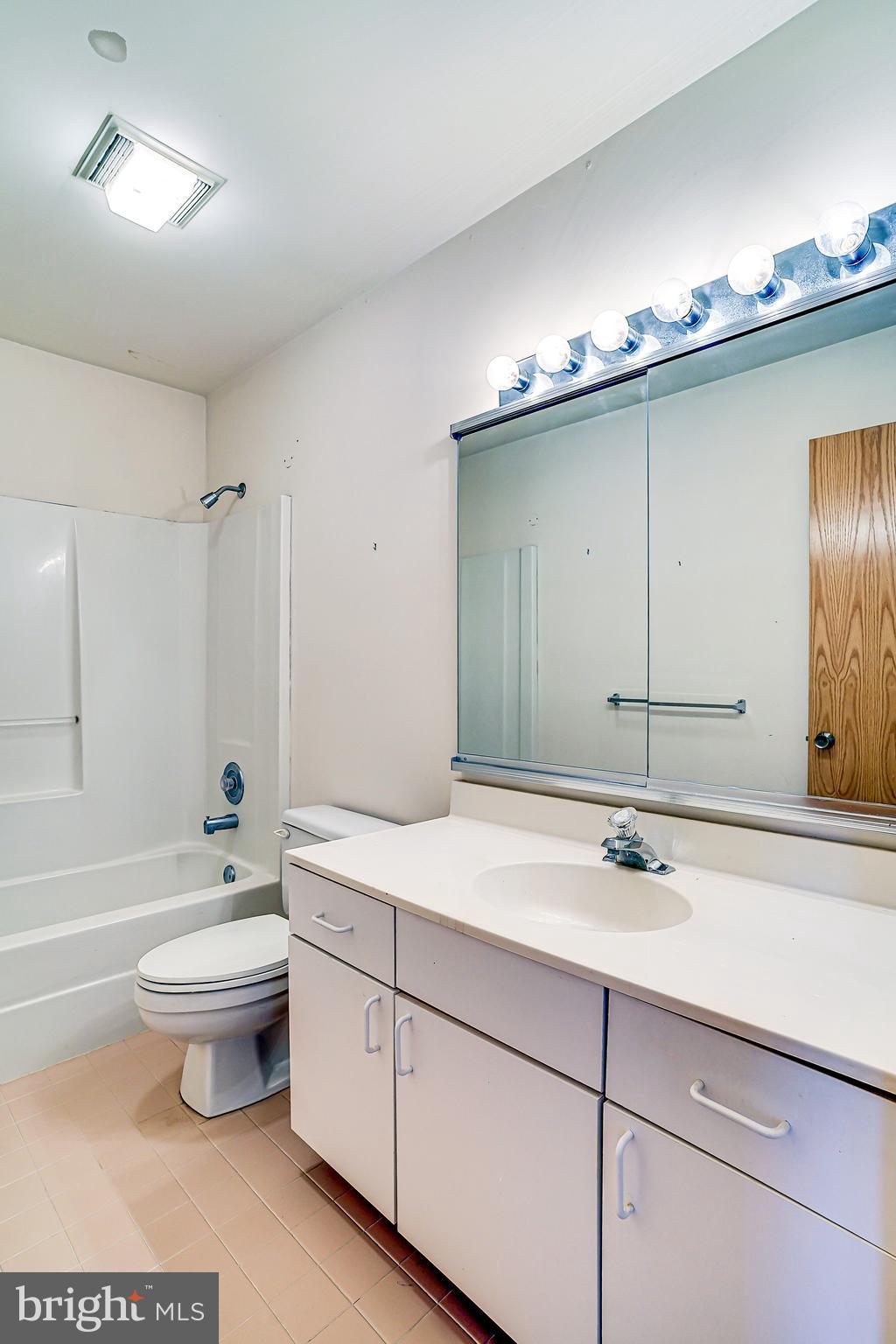 2 Mariners Point West Tuckerton, NJ 08087 - Photo 16 of 25 Gallery Image 16
