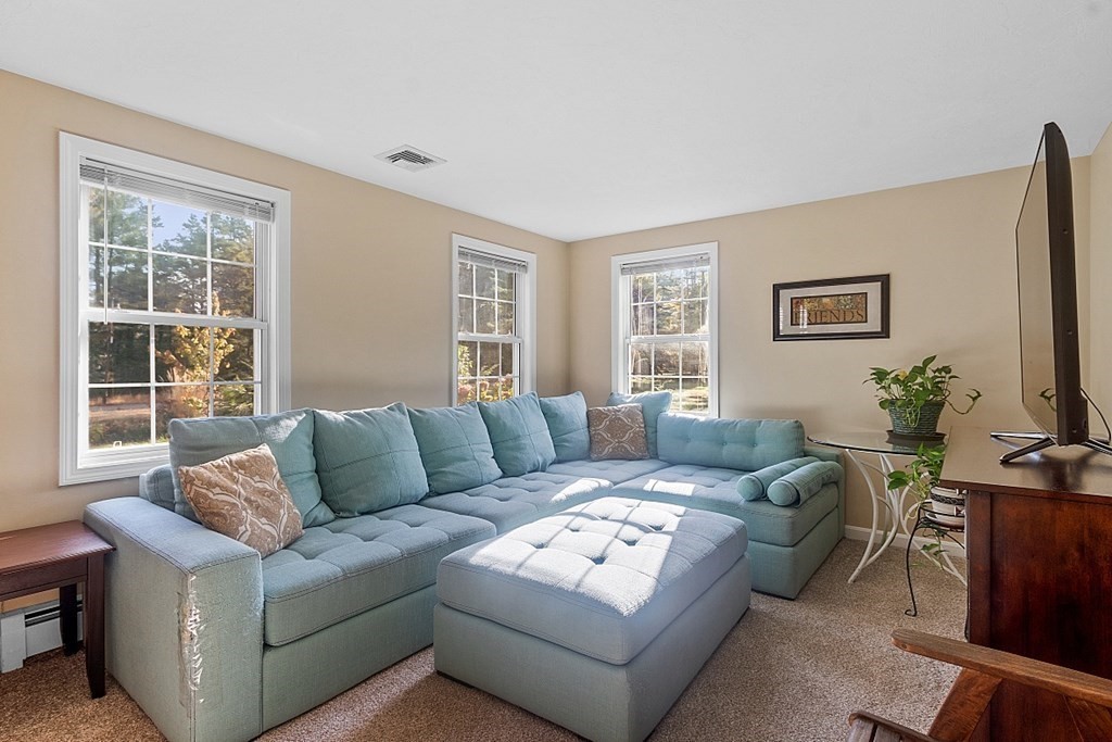90 Mason Road Townsend, MA 01474 - Photo 8 of 42