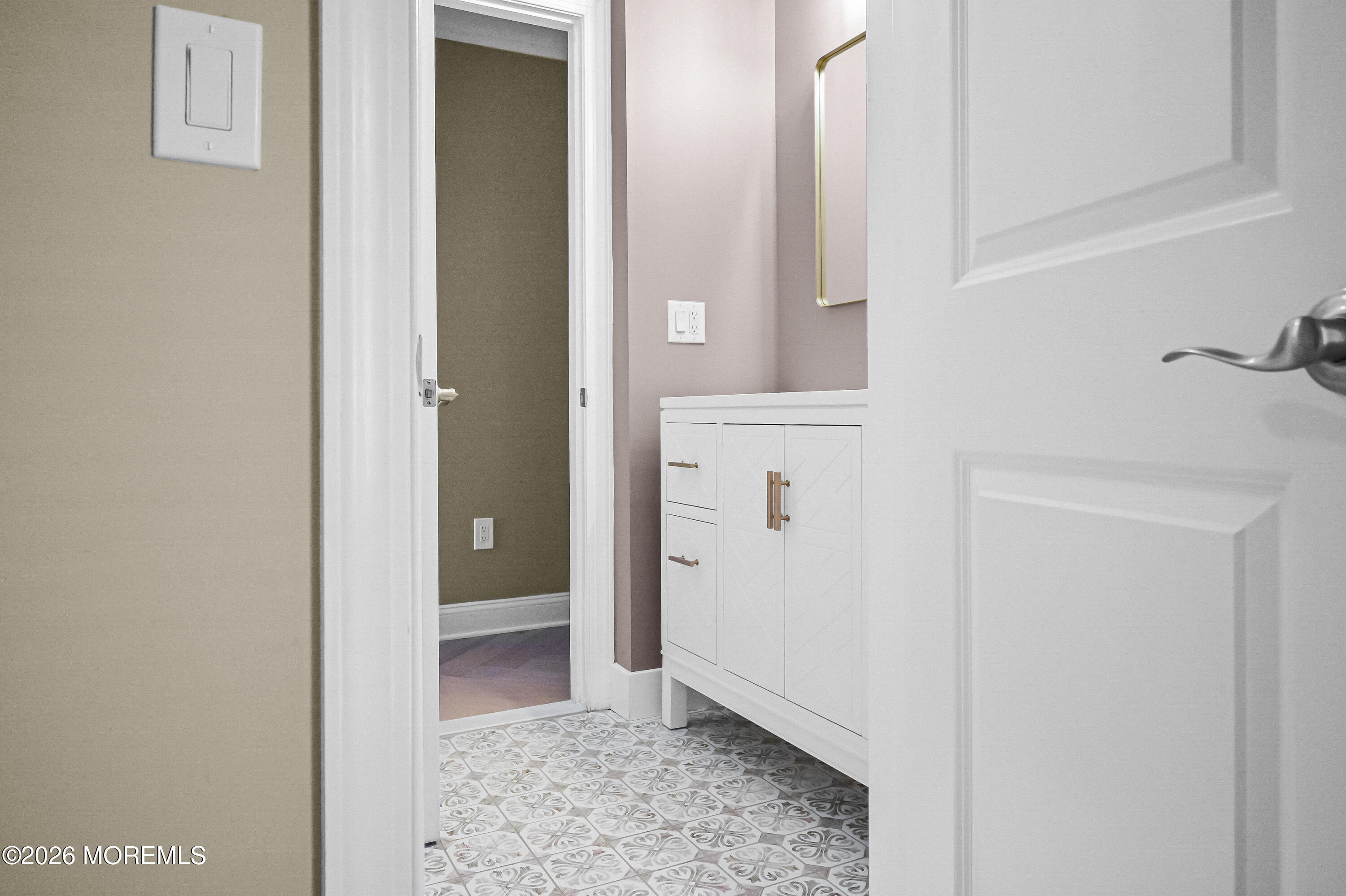 191 Chingarora Avenue, Unit 3 Keyport, NJ 07735 - Photo 18 of 31 191_chingarora_ave024