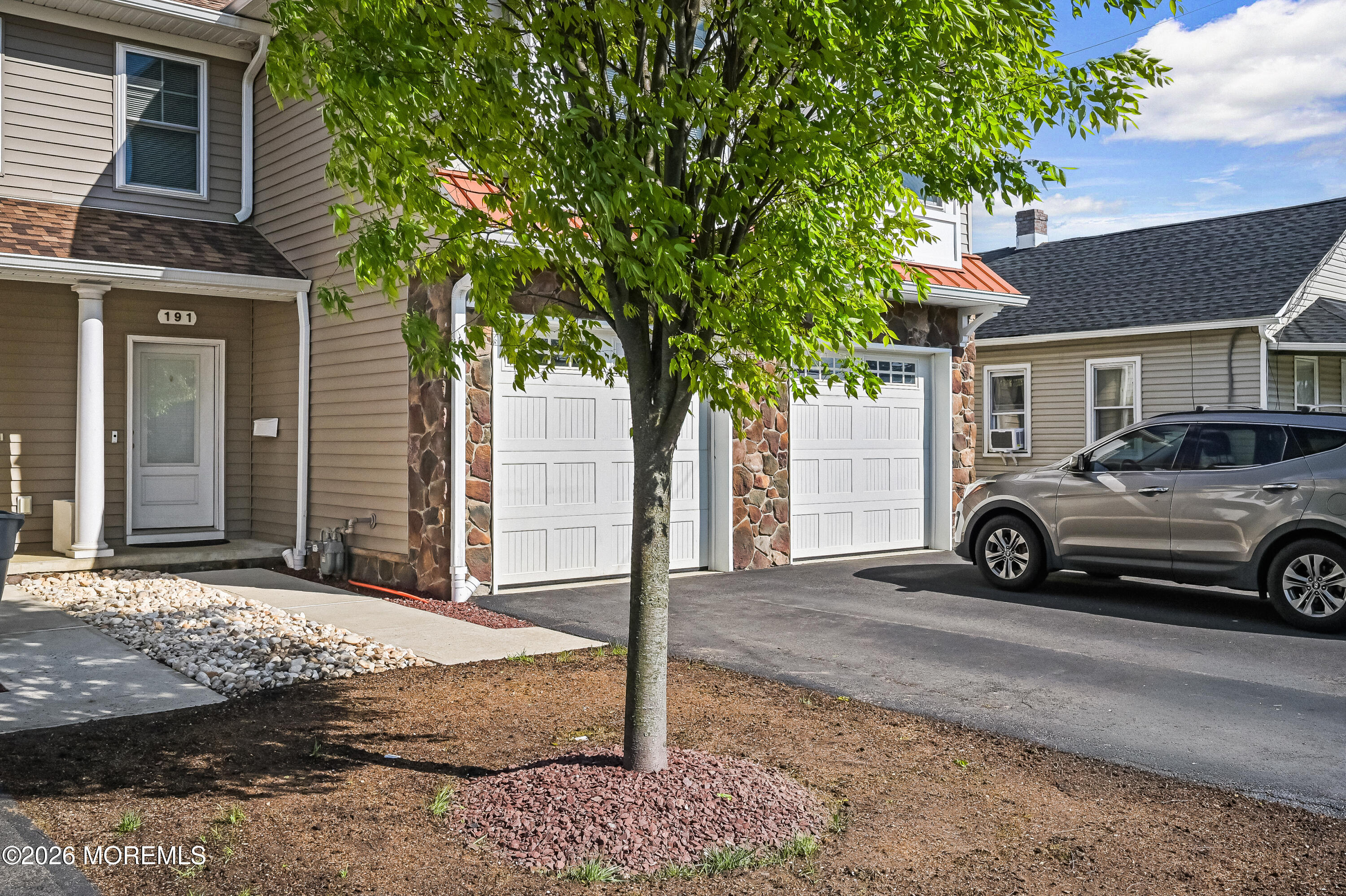 191 Chingarora Avenue, Unit 3 Keyport, NJ 07735 - Photo 2 of 31 191_chingarora_ave003