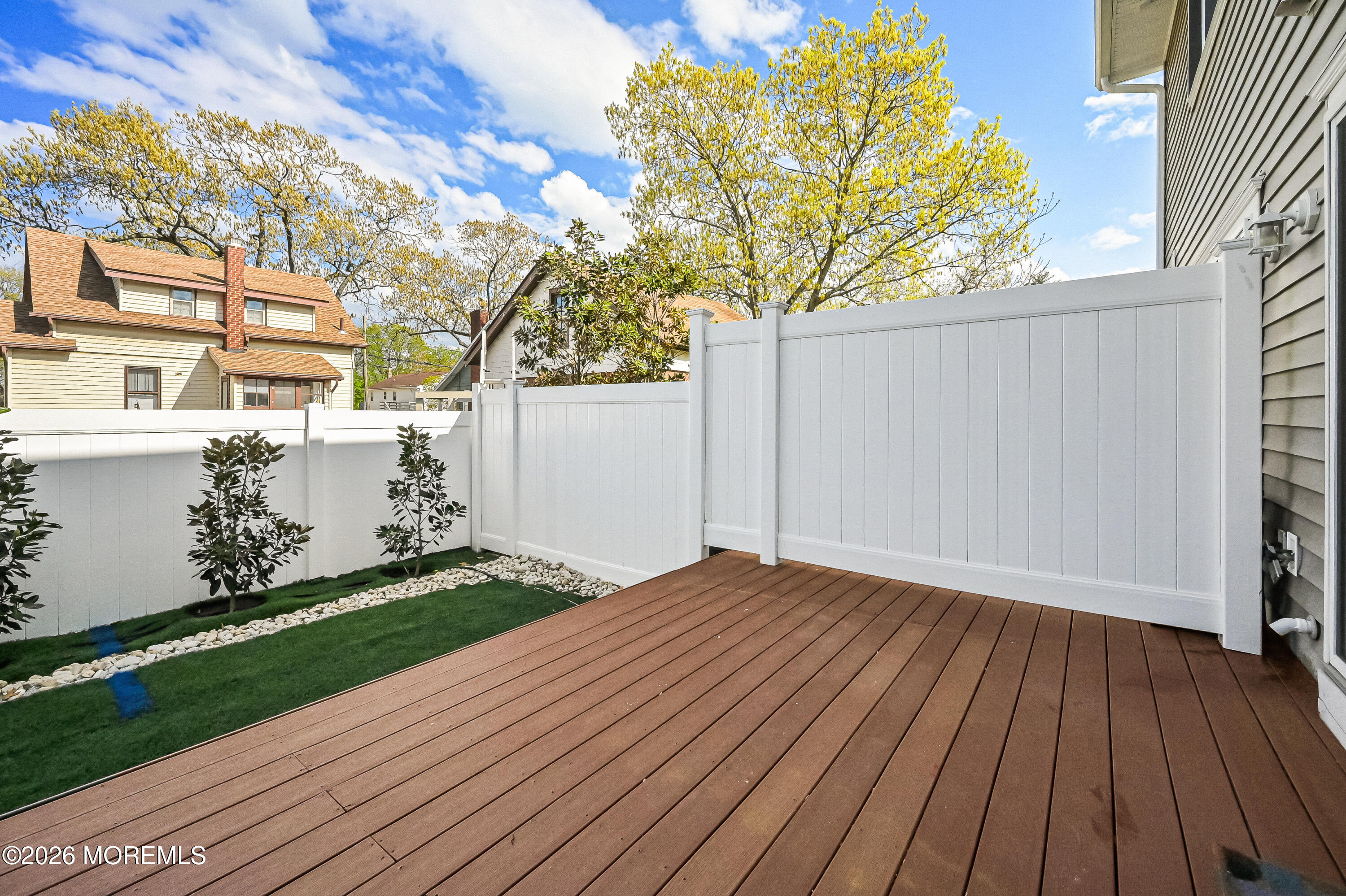 191 Chingarora Avenue, Unit 3 Keyport, NJ 07735 - Photo 28 of 31 191_chingarora_ave036