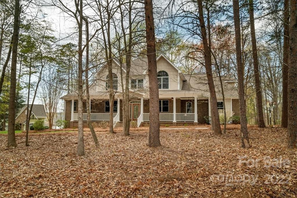 2332 Valelake Road York, SC 29745 - Photo 4 of 46 Gallery Image 4