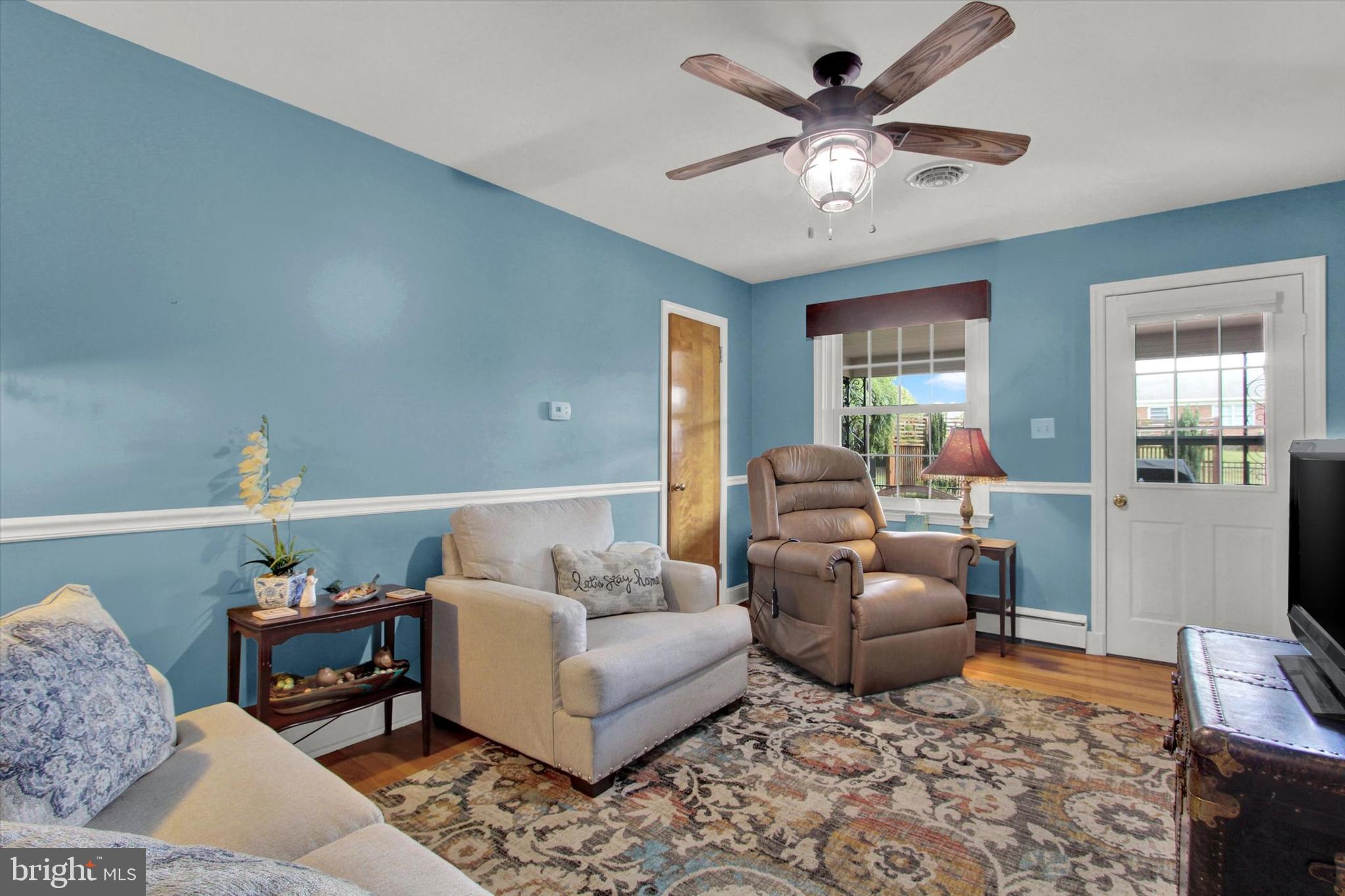 811 Mountain View Road Waynesboro, PA 17268 - Photo 22 of 36 Bedroom #3/Den