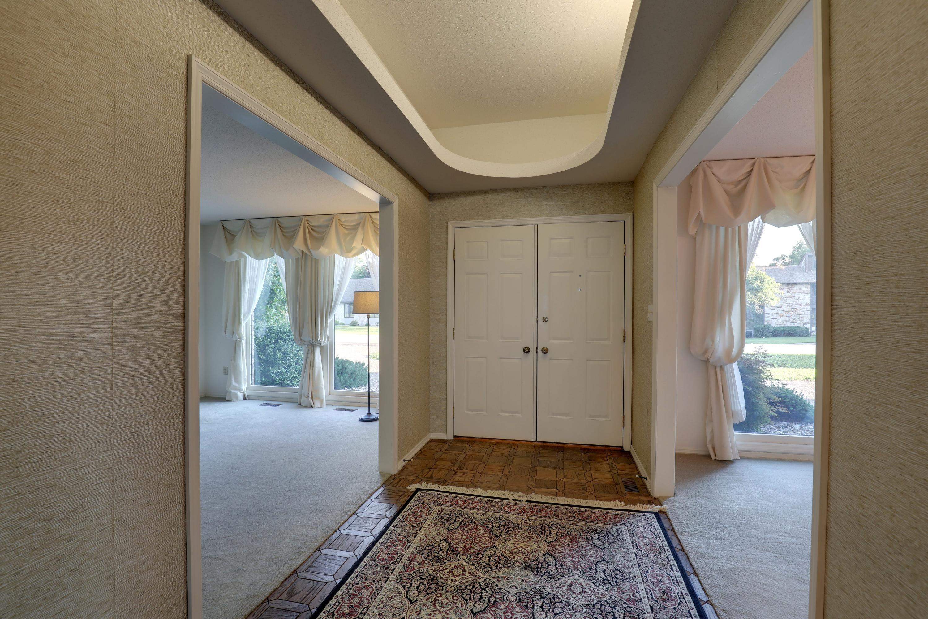 419 Spring Lake Drive Quincy, IL 62305 - Photo 13 of 39